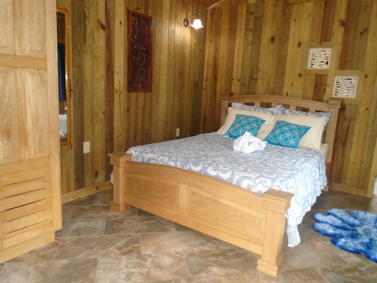 J&H Garden Cabinas Bocas del Toro Buitenkant foto